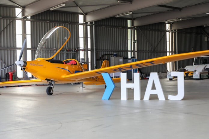 Hannover Airport: Erstes vollelektrisch betriebenes Kleinflugzeug am Flughafen Hannover gelandet.