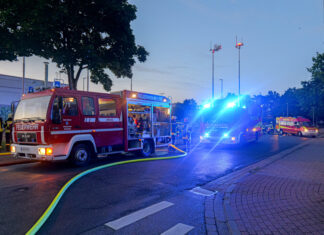 Supermarkt in Berenbostel brennt Feuerwehreinsatz Berenbostel