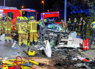 Schwerer Verkehrsunfall in Hannover Marienwerder Schwerer Verkehrsunfall mit drei Toten