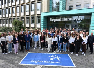 73 junge Talente starten bei der Region ins Berufsleben Neue Azubis Region Hannover