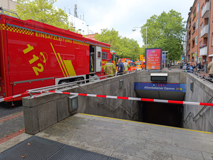 Brand in U-Bahnstation Altenbeckener Damm