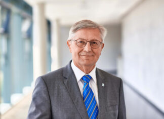 TiHo-Präsident Dr. Dr. h. c. mult. Gerhard Greif nach fast 22 Jahren im Amt feierlich verabschiedet TiHo-Präsident Dr. Dr. h. c. mult. Gerhard Greif nach fast 22 Jahren im Amt feierlich verabschiedet.