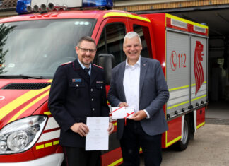 Langenhagens neuer und alter Stadtbrandmeister: Arne Boy im Amt offiziell bestätigt Ernennung von Arne Boy zum Stadtbrandmeister der freiwilligen Feuerwehr Langenhagen