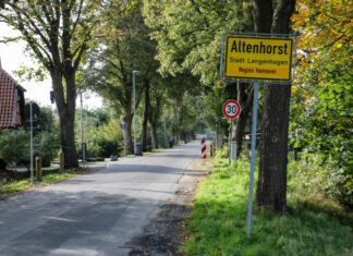 Ortsdurchfahrt in Altenhorst wurde preiswerter und schneller erneuert wie geplant Die neue Ortsdurchfahrt Altenhorst ist fertig.