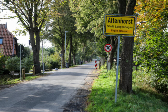 Die neue Ortsdurchfahrt Altenhorst ist fertig.