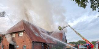 Großbrand in Hagen bei Neustadt a. Rbg.