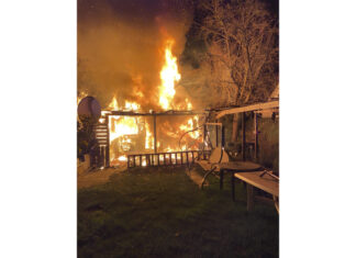 Laubenbrand in Hannover-Herrenhausen in der Kleingartenkolonie „Berggarten“ Laubenbrand in Herrenhausen. Gartenhaus brannte nahezu vollständig aus.