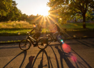 „Hannovers Stadtteile haben ihren Charakter“ Abendstimmung in Herrenhausen.