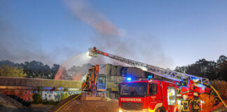 Großbrand in der ehemaligen Polizeischule