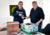 Matthias Brodowy (l.) und Hans-Henning Strauß (JUH)
