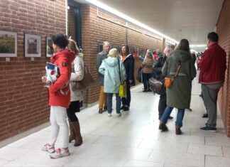 „Hannovers Stadtteile haben ihren Charakter“ im MHH KunstGang Vernissage der Fotoausstellung "Hannovers Stadtteile haben Charakter am 2.11. im MHH KunstGang.