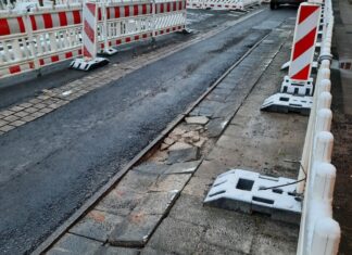 Sperrung Walsroder Straße zwischen Imhoffstraße und Niedersachsenstraße für den 4. oder 5. Dezember geplant Straßenschäden Walsroder Straße