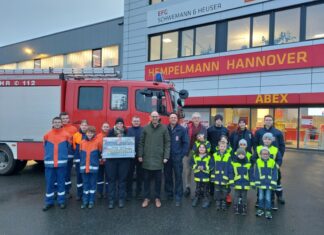 Ortsfeuerwehr Godshorn freut sich über großzügige Zuwendung 2-faches Dankeschön für großzügige Spende an die Feuerwehr Godshorn.