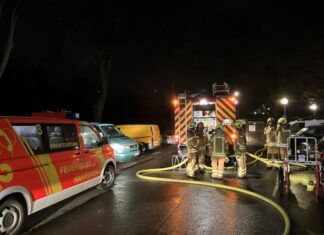 Feuerwehr löscht zwei Kellerbrände in Hannover-Bemerode Feuerwehr löscht zwei Kellerbrände in Hannover-Bemerode