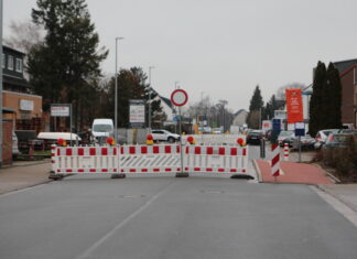 Berliner Allee zwischen Magdeburger Straße und Brandenburger Straße vorübergehend gesperrt Berliner Allee zwischen Magdeburger Straße und Brandenburger Straße gesperrt