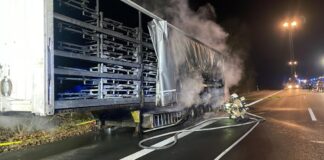 Brennender Sattelauflieger Autobahn A2