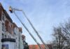 FW Hannover: Brand greift auf Dachstuhl über.