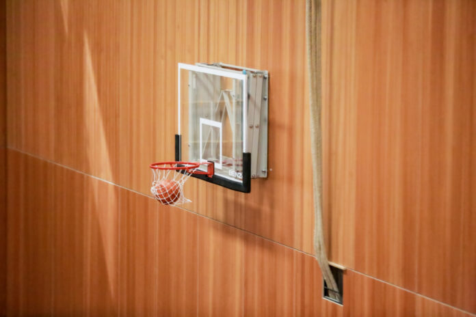 Sporthalle / Basketballkorb