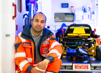 Zwischen Herausforderung und Hingabe: Rettungssanitäter Malik Qasam Ahmad aus Langenhagen Rettungssanitäter Malik Qasim Ahmad