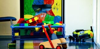 Spielzeug / Kinderspielzeug