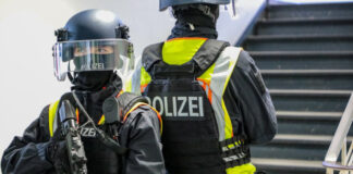 Bereitschaftspolizei übt die taktische Vorgehensweise