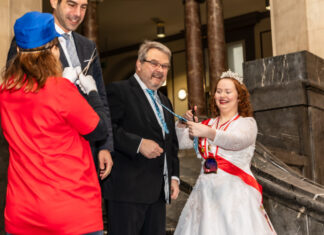 Weiberfastnacht: Fröhliches „Helau“ im Neuen Rathaus Weiberfastnacht - Rathaus Hannover 2024