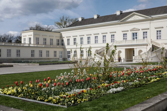 Schloss Herrenhausen (April 2023) / Herrenhäuser Gärten