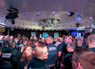 Region Hannover dankt Ehrenamtlichen für gemeinsamen Hochwassereinsatz Dankesfeier für Hochwasserhelfer*innen der Region Hannover