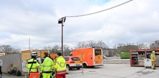 Feuerwehreinsatz in Hannover: Mann unter Betonplatte verschüttet