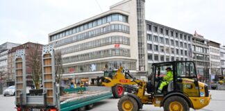 Kübel mit Zierpflanzen sollen die Innenstadt verschönern.