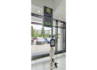 ÜSTRA und regiobus verbessern Infos an Haltestellen ePaper an Haltestellenmast - ÜSTRA/regiobus