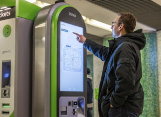 Neue Fahrkartenautomaten: Roll-Out der Service-Terminals Neue Fahrkartenautomaten - Roll-Out der Service-Terminals