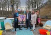 Casper de Vries (Mitte), künstlerische Leiter vom Kleinen Fest im Großen Garten, Kulturdezernentin Eva Bender (links) und Gartendirektorin Anke Seegert (rechts)