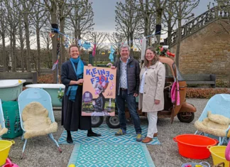 Kleines Fest im Großen Garten 2024: Vorverkaufsstart am Samstag, 23. März, 10 Uhr Casper de Vries (Mitte), künstlerische Leiter vom Kleinen Fest im Großen Garten, Kulturdezernentin Eva Bender (links) und Gartendirektorin Anke Seegert (rechts)