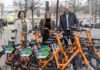 Presstermin sprintRAD von links: Rebecca Herth, Projektleiterin Donkey Republic Elke van Zadel, Vorständin ÜSTRA Ulf-Birger Franz, GVH-Geschäftsführer.