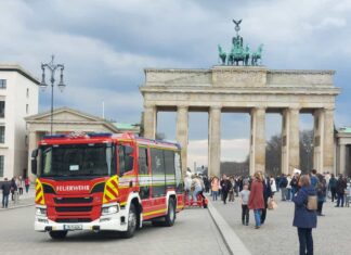 Ortsfeuerwehr Godshorn: Neues LF 20 in Godshorn angekommen Neues LF 20 auf dem Weg nach Godshorn
