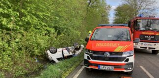 PKW überschlägt sich mehrfach in Wülferode