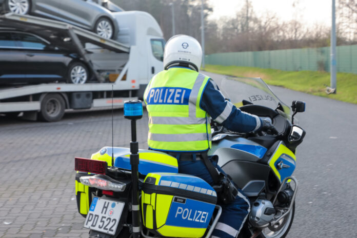Symbolbild: Polizei / Polizeimotorrad / Polizeikontrolle