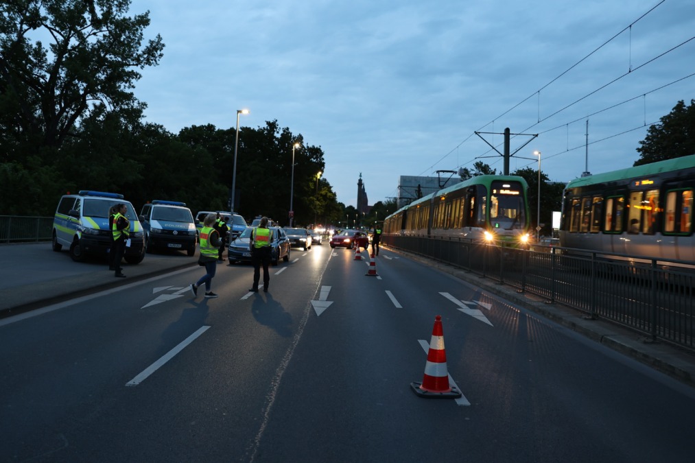 Polizei Hannover ahndet zahlreiche Verkehrsverstöße bei Großkontrollen