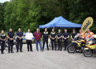 Motorrad-Aktionstag „Kaffee statt Knöllchen“ am Weinberg und Roten Berg "Kaffee statt Knöllchen" - Kontrollstelle am Roten Berg