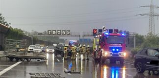 Starkregen verursacht Verkehrsunfall auf der A7.