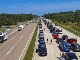 Verkehrsunfall/Autobahn/Vollsperrung