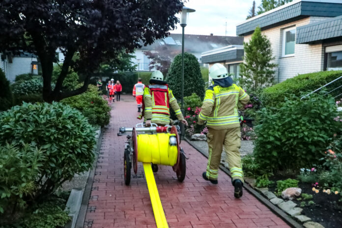 Feuerwehreinsatz: Starke Rauchentwicklung aus Keller