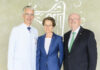 Professor Frank Lammert (links), Martina Saurin und Professor Michael Manns