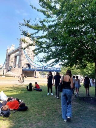 Auf dem Weg zur Tower Bridge