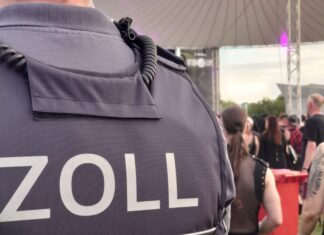 Zoll beim M’era Luna Festival präsent Einsatz auf dem M'era Luna Festival