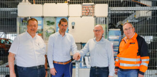 Neue PV-Anlage auf Parkdeckgeht in Betrieb