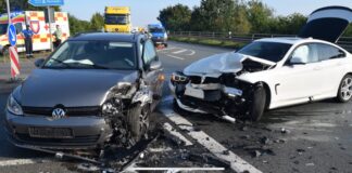 Verkehrsunfall bei Lauenau / B442.