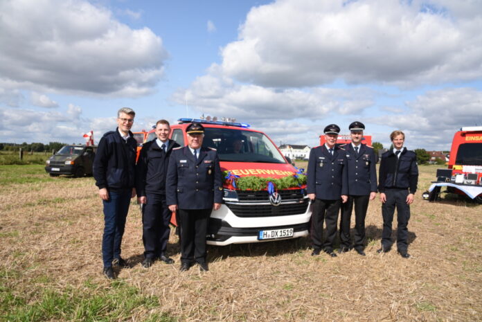 (v. l. n. r.) Bürgermeister Alexander Masthoff, Ortsbrandmeister Rene Corterier, Brandabschnittsleiter Eberhard Schmidt, stellv. Stadtbrandmeister Michael Lorenz, Stadtbrandmeister Dr. Christian Kielhorn, stellv. Ortsbrandmeister Joachim Dreyer.