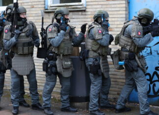 Terrorabwehrübung in Hannover: Polizei und Rettungskräfte simulieren komplexes Einsatzszenario Spezialkräfte der Polizei Niedersachsen